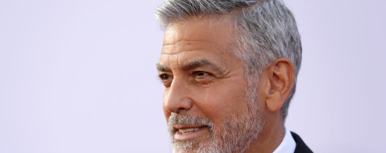 George Clooney sufre accidente de moto en Cerdeña