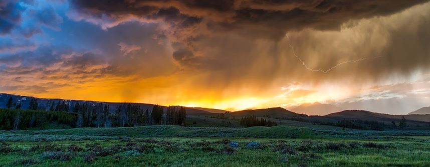 Dios nos brinda un escudo de protección, siempre y cuando acudamos a él para refugiarnos en su divinidad y perfección; él solo nos pide creer en su amor.