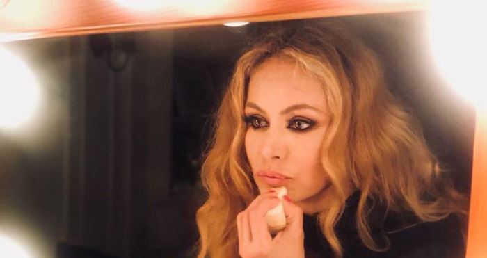 paulina-rubio-imita-thalia-con-video-en-instagram