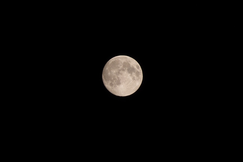 mira-aqui-cuando-y-como-se-vera-la-super-luna-de-nieve