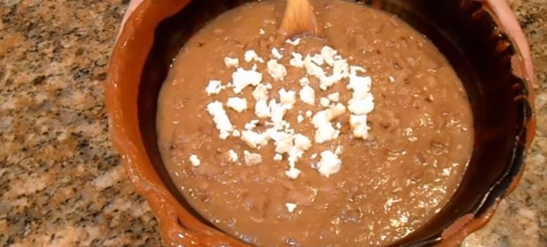 receta-del-dia-frijoles-refritos