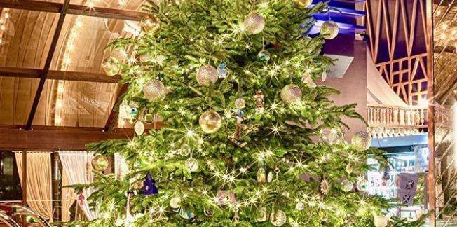 11-millones-de-euros-eso-cuesta-el-arbol-de-navidad-mas-caro-del-mundo