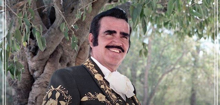 Vicente Fernández celebra su cumpleaños número 80