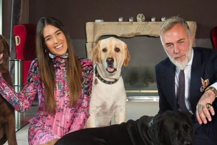 Gianlucca Vacchi y Sharon Fonseca relevaron el sexo de su bebé con helicóptero incluido