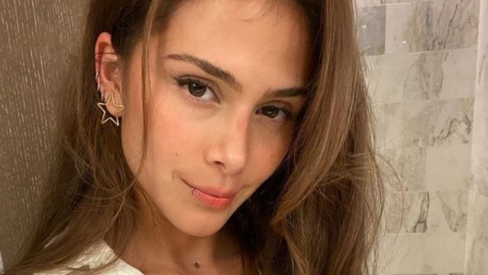 Greeicy Rendón dejó muy poco a la imaginación al lucir un sensual vestido transparente