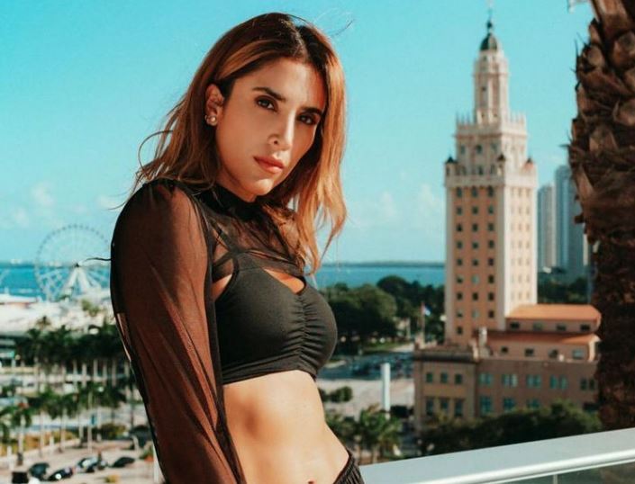 “Eres una diosa”, le dicen a Daniela Ospina por fotaza en mini bikini