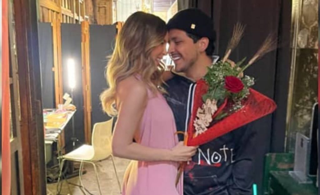 Christian Nodal Sorprendió A Belinda Con Romántico Regalo Por Su Cumpleaños 