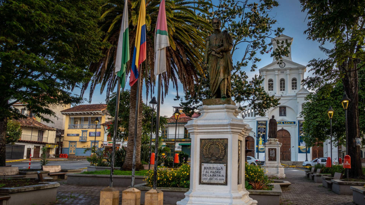 Parque principal de un municipio antioqueño.