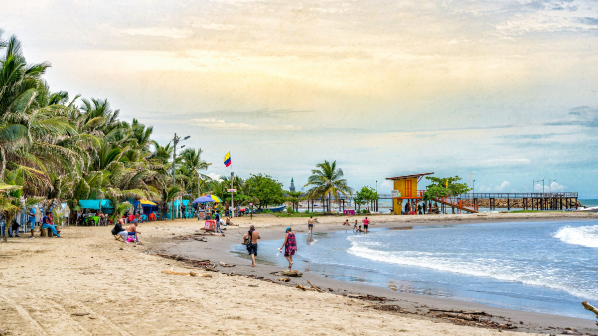 Playa de pueblo antioqueño.